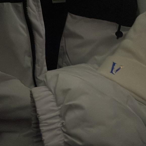 Aeropostale jacket and Authentic V9N winter skull cap - Picture 3 of 5